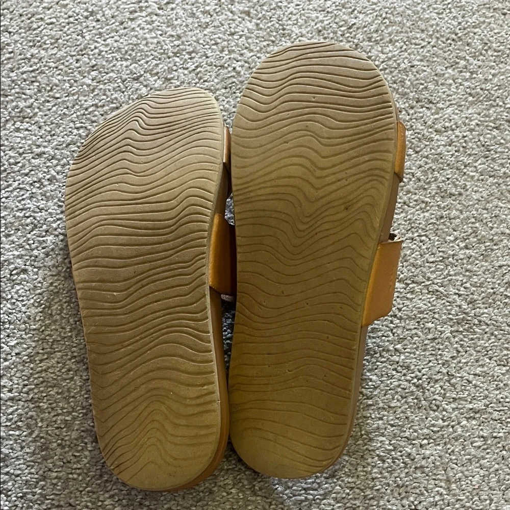 Reef Women's Tan Sandals - Picture 4 of 8